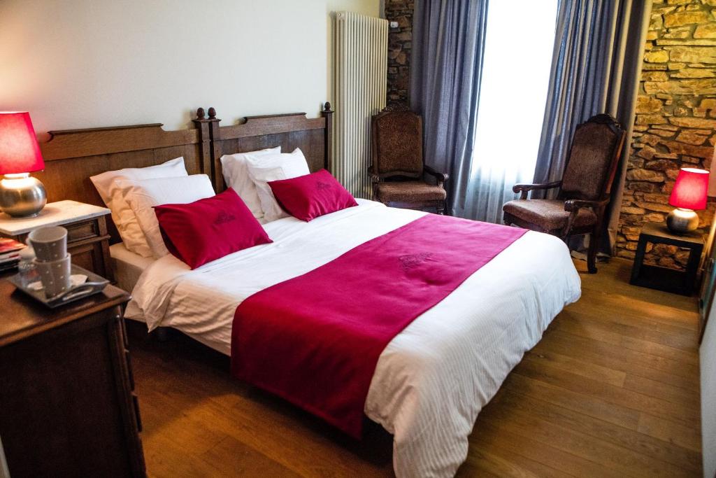 Двухместный (Двухместный номер «Комфорт» с 1 кроватью или 2 отдельными кроватями) отеля B&B Le Tapis Rouge, Мальмеди