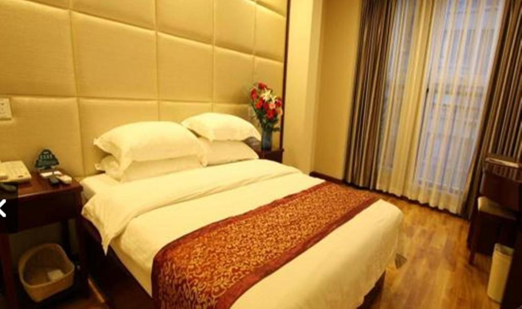 Двухместный (Для граждан материкового Китая - Двухместный номер с 1 кроватью) отеля SiChuan, Чэнду