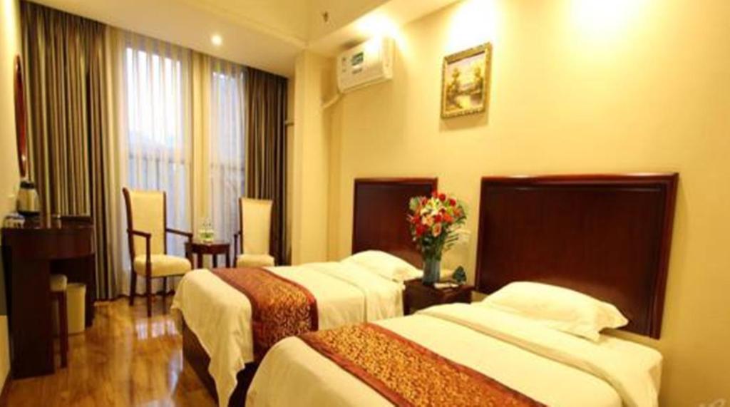 Двухместный (Для граждан материковой части Китая — Стандартный двухместный номер с 2 отдельными кроватями) отеля SiChuan, Чэнду