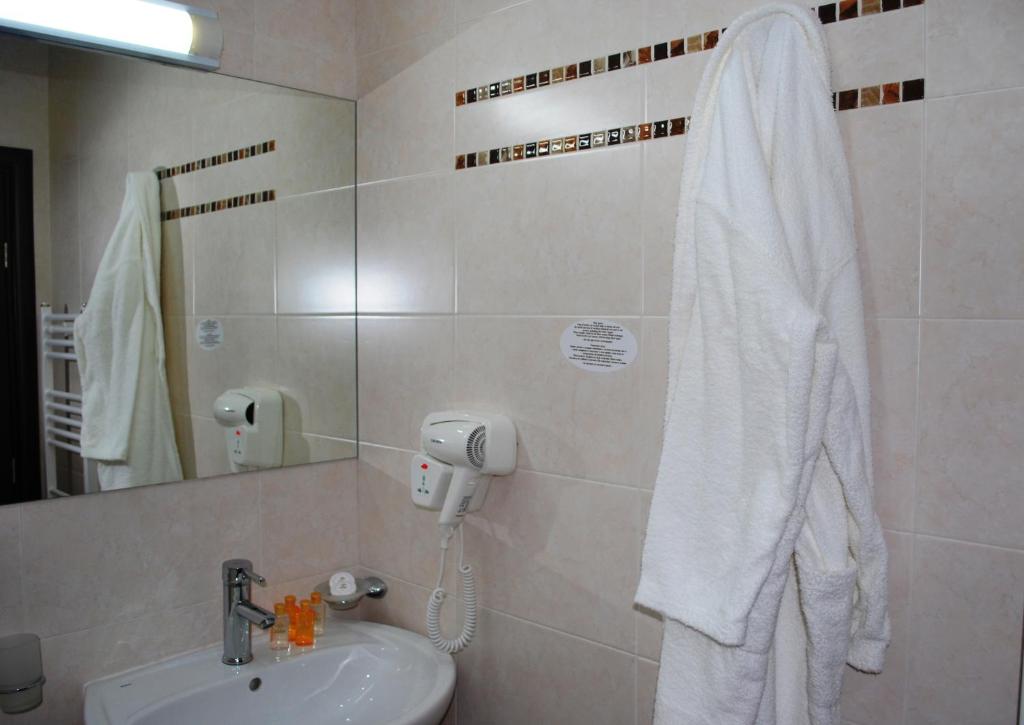 Двухместный (Двухместный номер с 1 кроватью и общим балконом), Zara Hotel