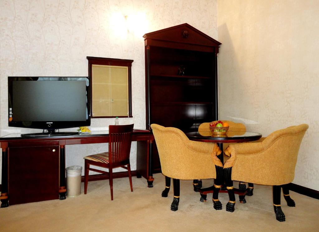 Апартаменты (Королевский люкс с 2 спальнями), Beach Bay Hotel Muscat