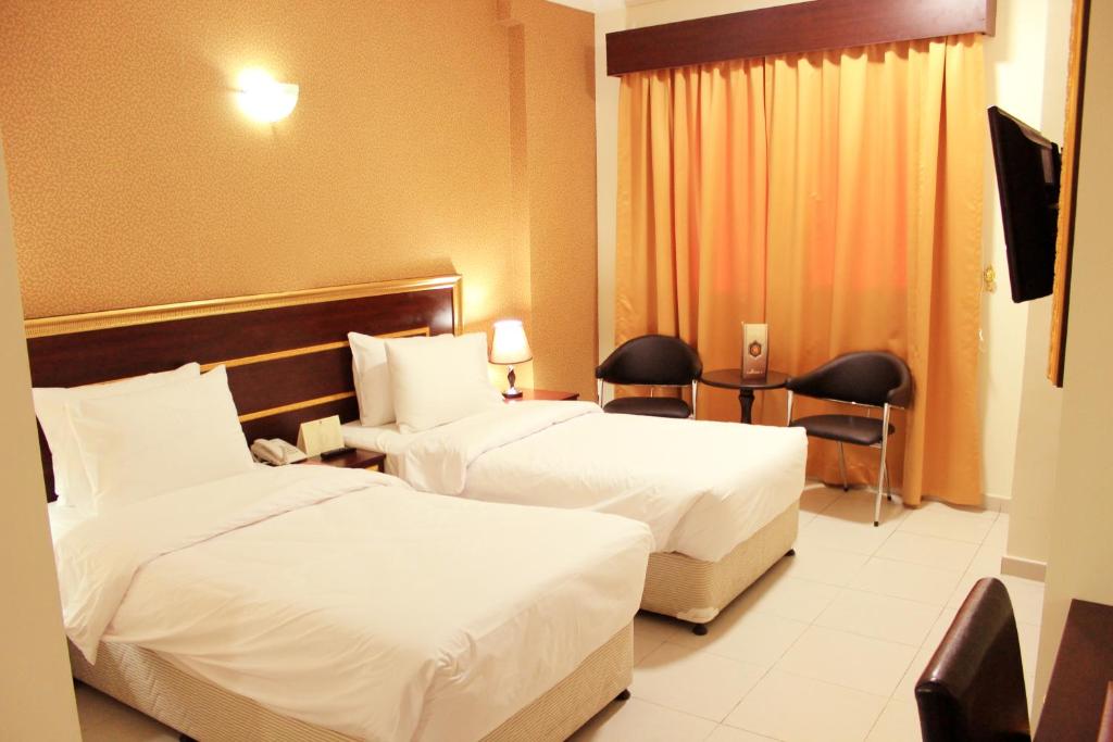 Двухместный (Стандартный двухместный номер с 2 отдельными кроватями) отеля Montreal Naif Hotel, Дубай