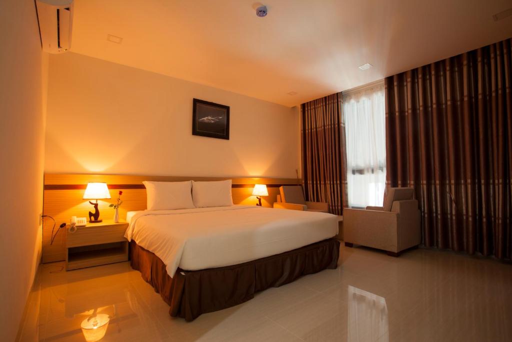 Отель Melody Hotel, Нячанг
