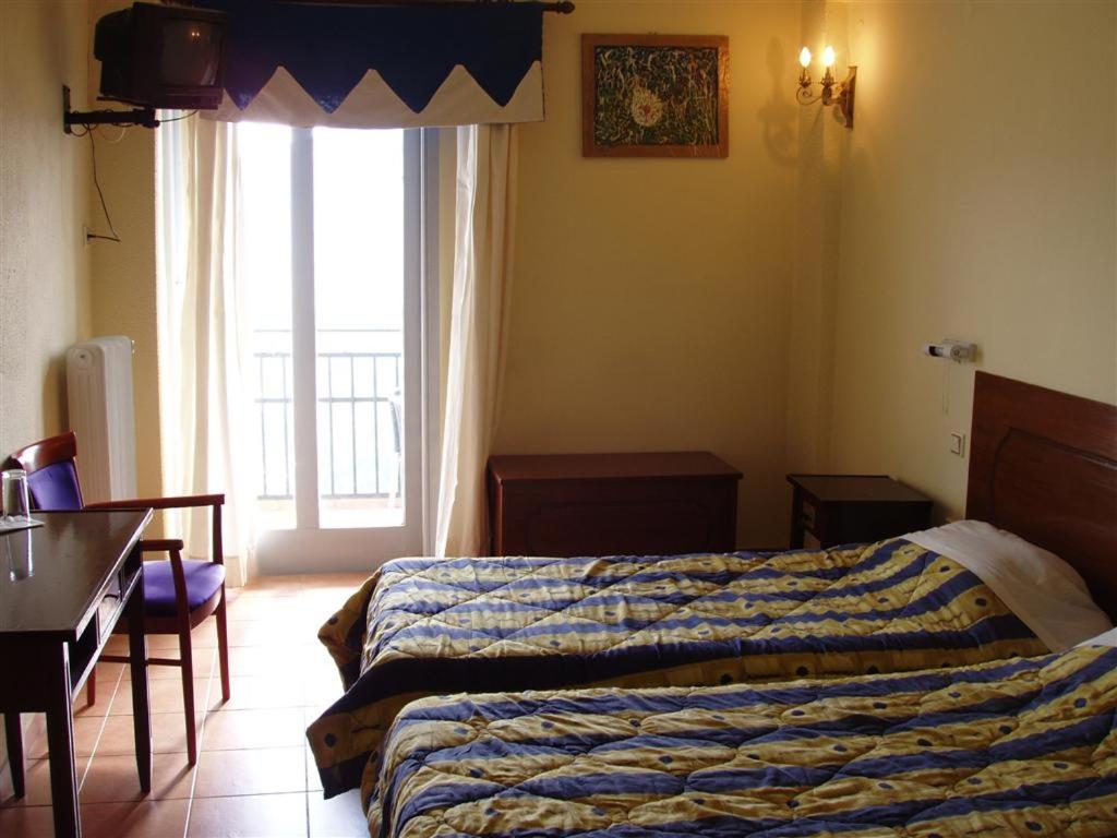 Двухместный (Стандартный двухместный номер с 1 кроватью или 2 отдельными кроватями) отеля Hotel Lecadin, Карпенисион