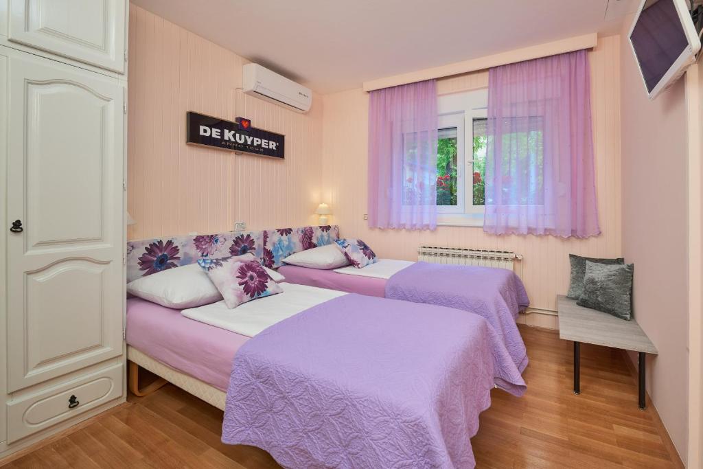 Сьюит (Улучшенный люкс с внутренним двором) гостевого дома Anastasia Suites Zagreb, Загреб
