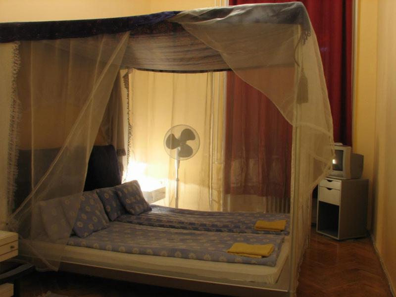 Двухместный (Двухместный номер с 1 кроватью и общей ванной комнатой) хостела Locomotive Hostel, Будапешт