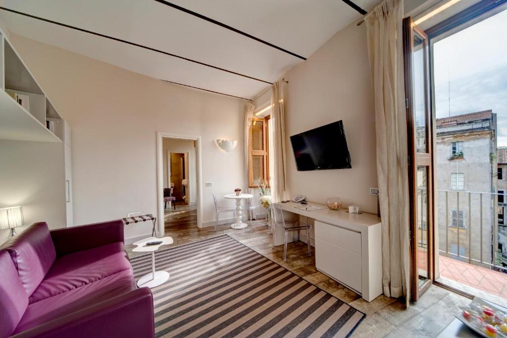 Сьюит (Улучшенный люкс (для 3 взрослых)) апартамента Navona Palace Residenze Di Charme, Рим