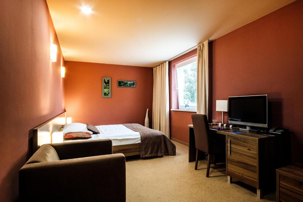 Двухместный (Стандартный двухместный номер с 1 кроватью или 2 отдельными кроватями) отеля Hotel Comfort, Нитра