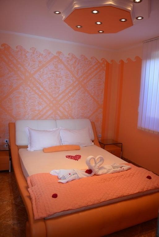 Двухместный (Двухместный номер Делюкс с 1 кроватью и душем), Apartmani Niksic