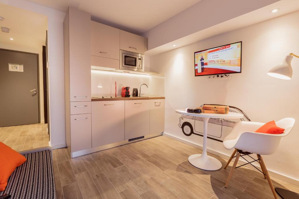 Апартаменты (Comfy Apartment with Kitchen) апарт-отеля Brera Serviced Apartments Frankfurt, Франкфурт-на-Майне