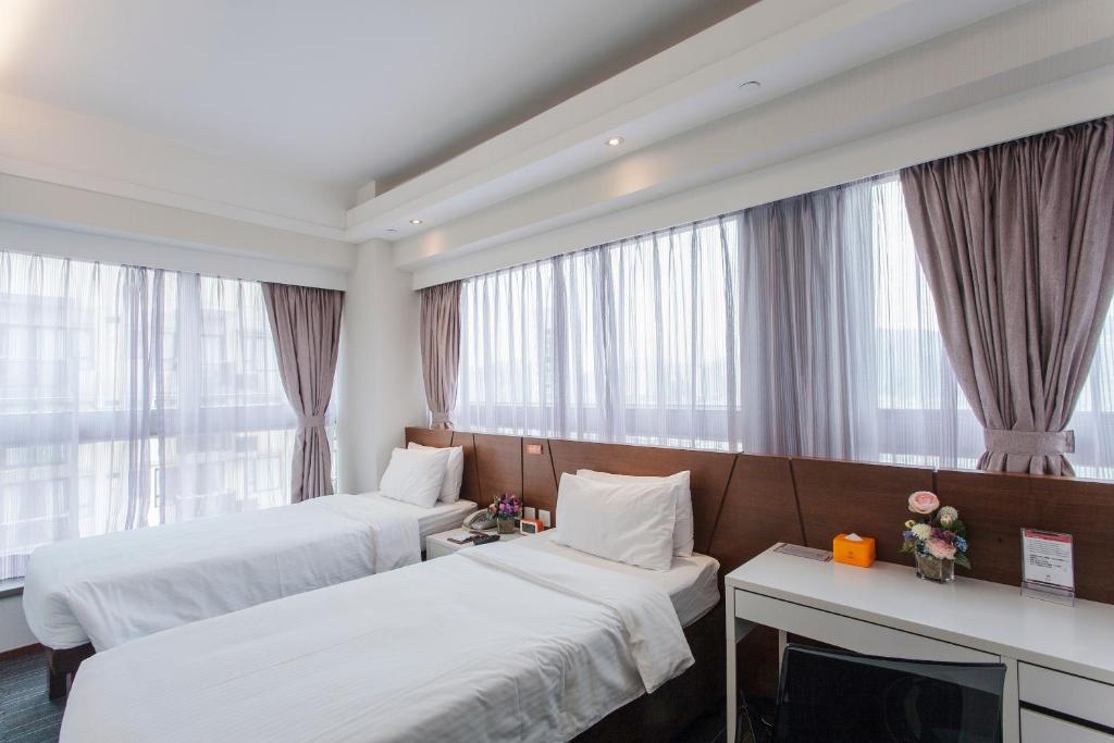 Двухместный (Улучшенный двухместный номер с 2 отдельными кроватями) отеля Le Prabelle Hotel, Гонконг (город)