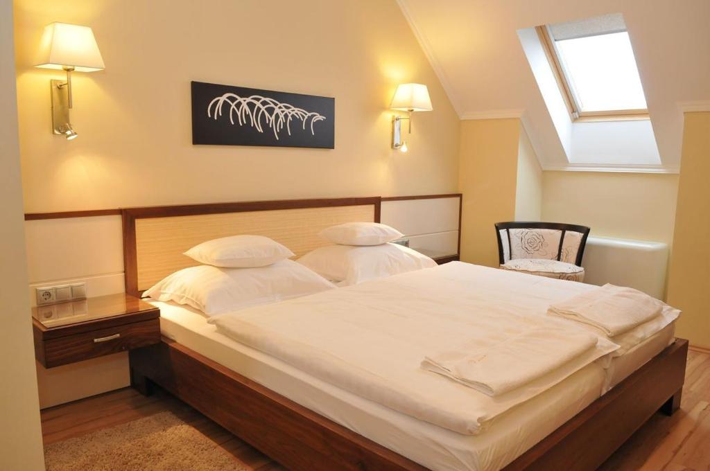 Двухместный (Улучшенный двухместный номер с 1 кроватью или 2 отдельными кроватями) мотеля Mizse Motel, Кечкемет