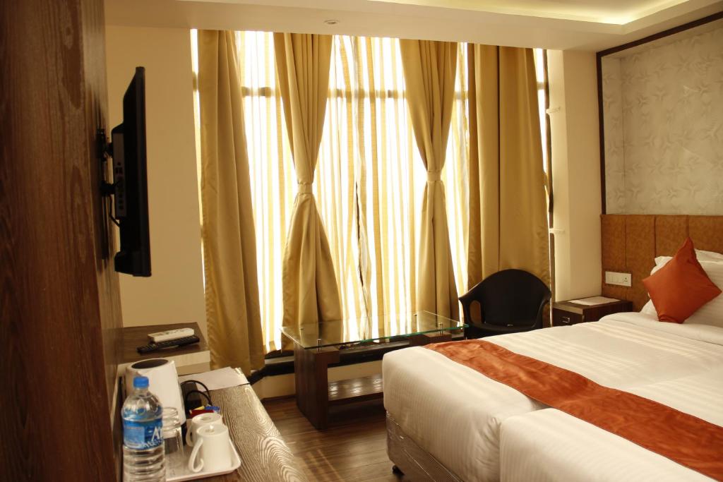 Двухместный (Двухместный номер «Премиум» с 1 кроватью) отеля Regenta Inn Larica, Калькутта