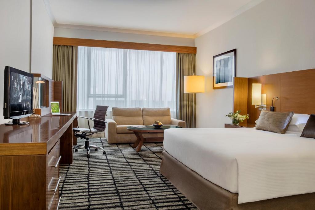 Двухместный (Классический номер с кроватью размера «king-size») отеля Jumeira Rotana – Dubai, Дубай