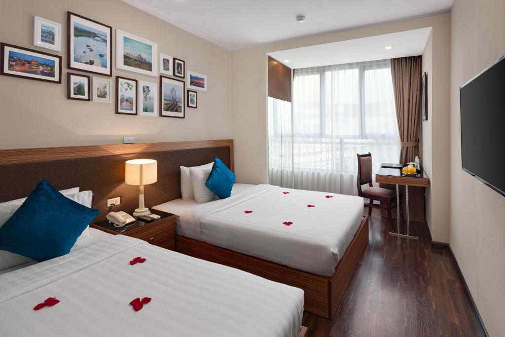 Двухместный (Двухместный номер с 2 отдельными кроватями) отеля Golden Moon Suite Hotel, Ханой
