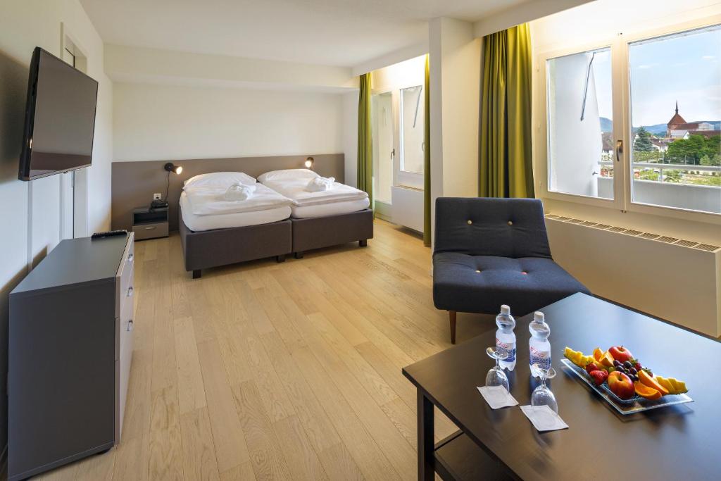 Сьюит (Junior Suite incl. Thermal Bath Entrance) отеля Zurzacherhof Swiss Quality Hotel, Бад-Цурцах