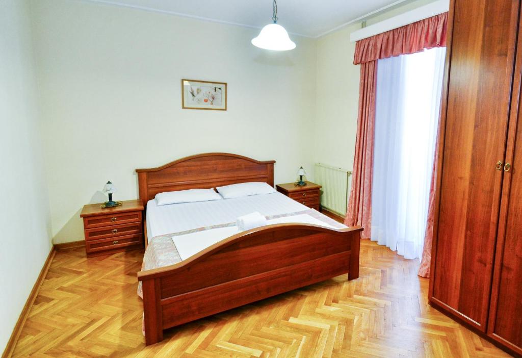 Апартаменты (Апартаменты с 1 спальней (для 4 взрослых)) гостевого дома Villa Velzon Guesthouse, Будва