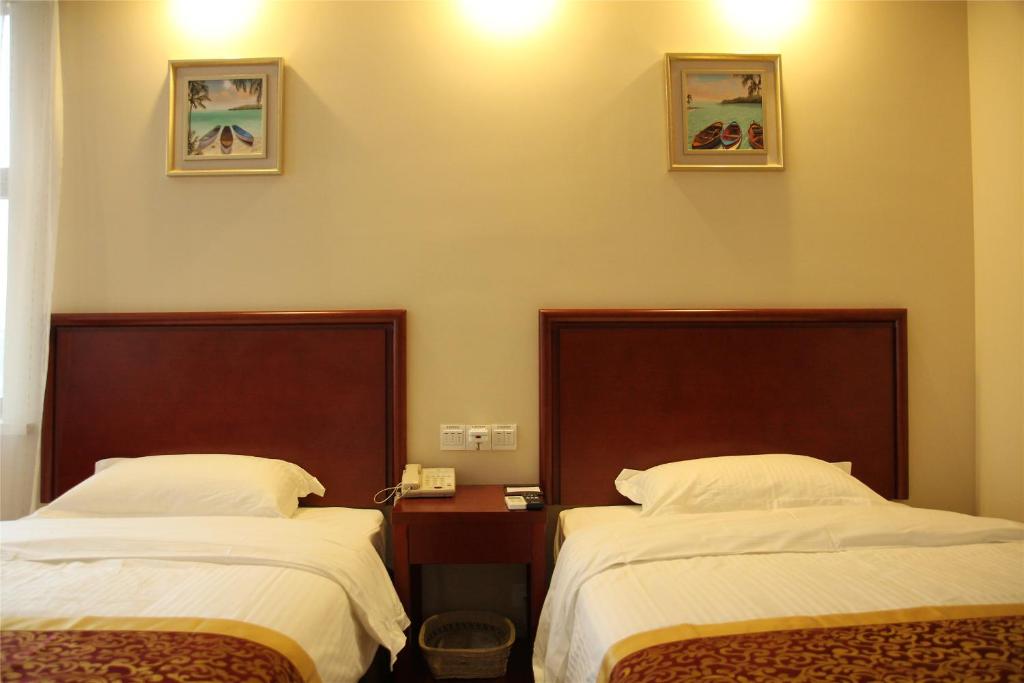 Двухместный (Для граждан материковой части Китая — Стандартный двухместный номер с 2 отдельными кроватями) отеля GreenTree Inn Guangdong Shenzhen Longhua New Area Longguan Rord Tianhong Express Hotel, Баоань