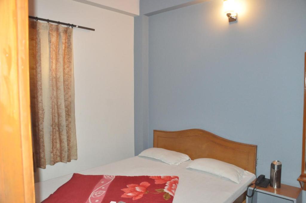 Двухместный (Стандартный двухместный номер с 1 кроватью) отеля Hotel Sugandh Retreat, Джайпур