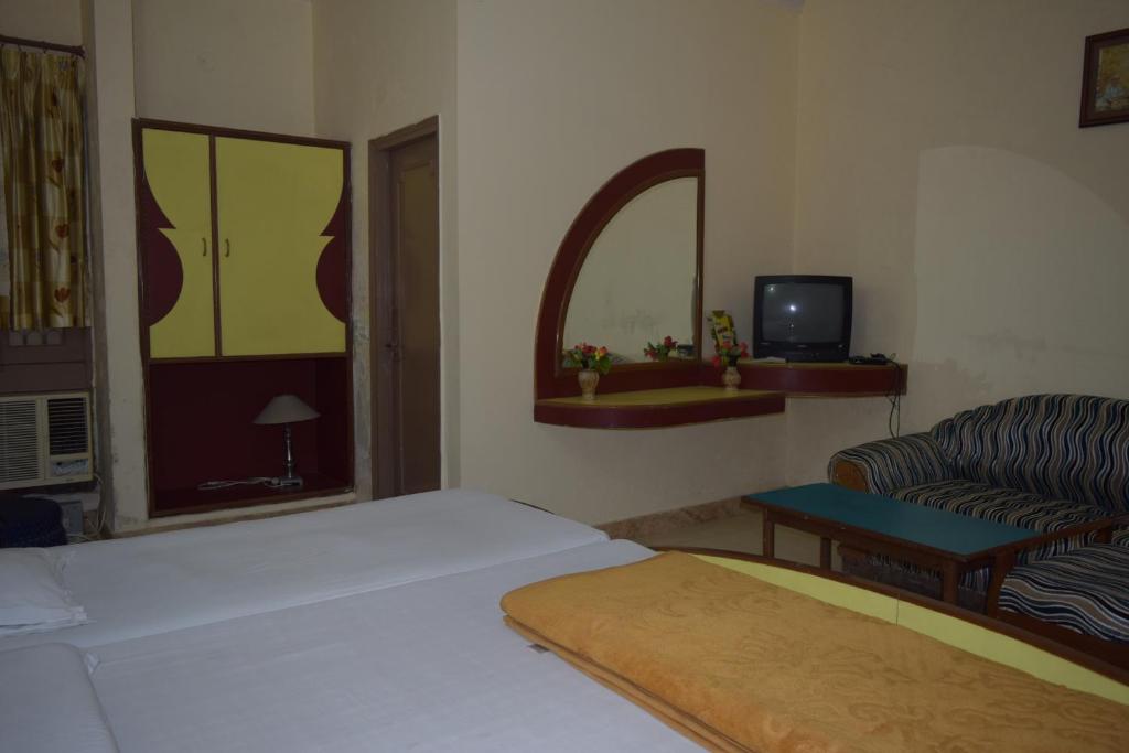Семейный (Семейный номер Делюкс) отеля Hotel Moksha, Ришикеш