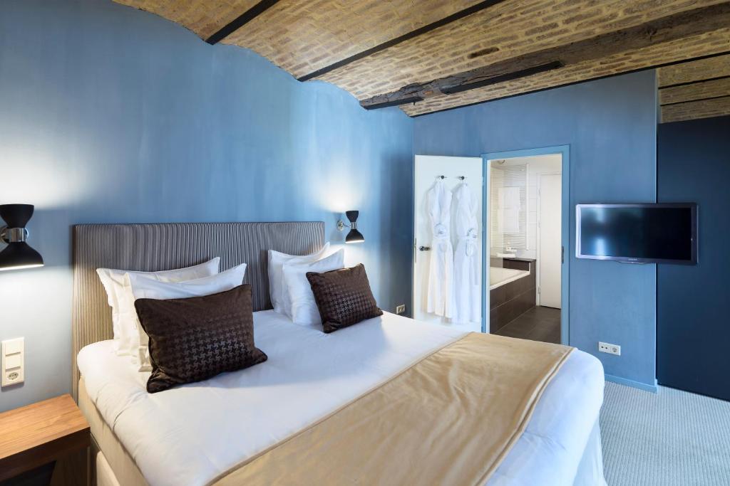 Сьюит (Двухместный номер «Премиум» с 1 кроватью) отеля Hotel Winselerhof, Маастрихт