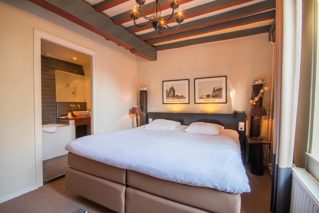 Двухместный (Стандартный двухместный номер с 1 кроватью и видом на сад), Auberge de Campveerse Toren