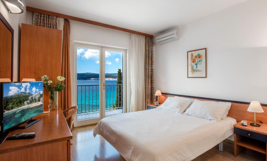 Двухместный (Двухместный номер с 1 кроватью или 2 отдельными кроватями и балконом с видом на море) отеля Hotel Orsan, Оребич