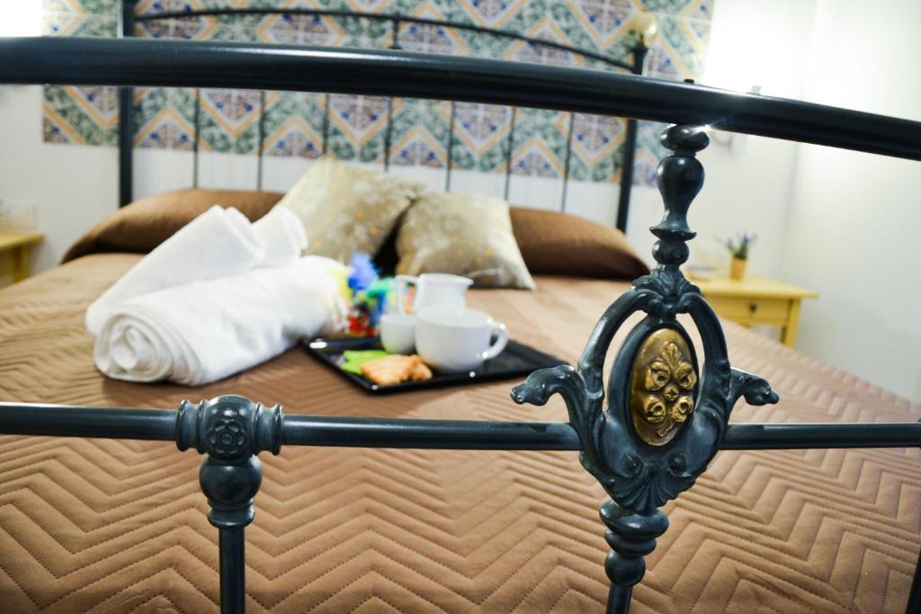 Двухместный (Двухместный номер с 1 кроватью и собственной ванной комнатой) отеля B&B Ponticello, Палермо
