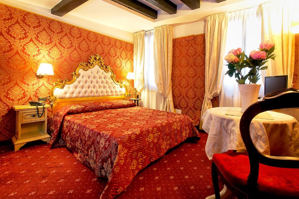 Двухместный (Двухместный номер с 1 кроватью) отеля Ca' Della Loggia, Венеция