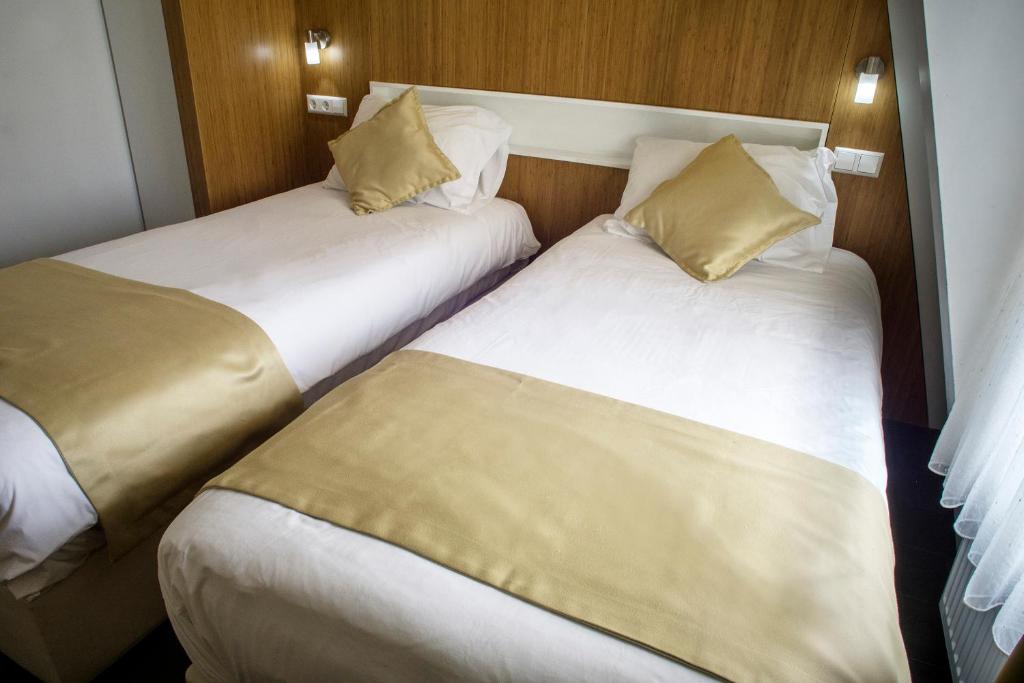 Двухместный (Стандартный двухместный номер с 2 отдельными кроватями) отеля Hotel Larende, Амстердам