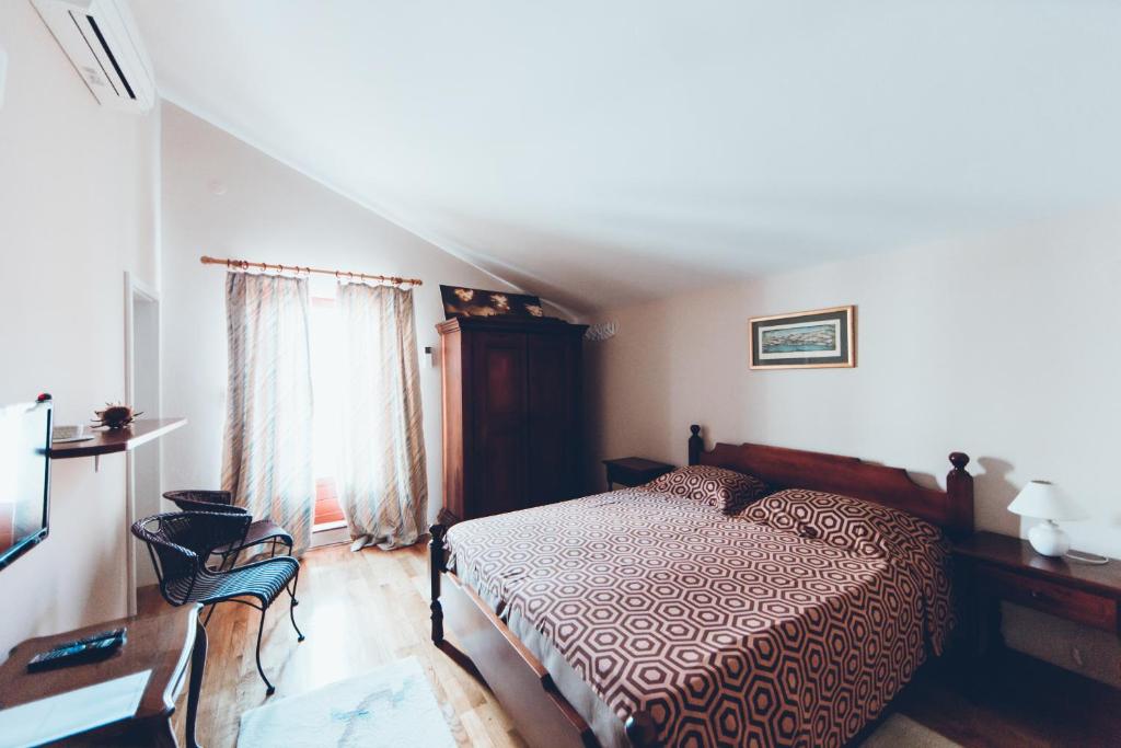 Двухместный (Двухместный номер с 1 кроватью, балконом и боковым видом на море) отеля Bed&Breakfast Vanni, Привлака