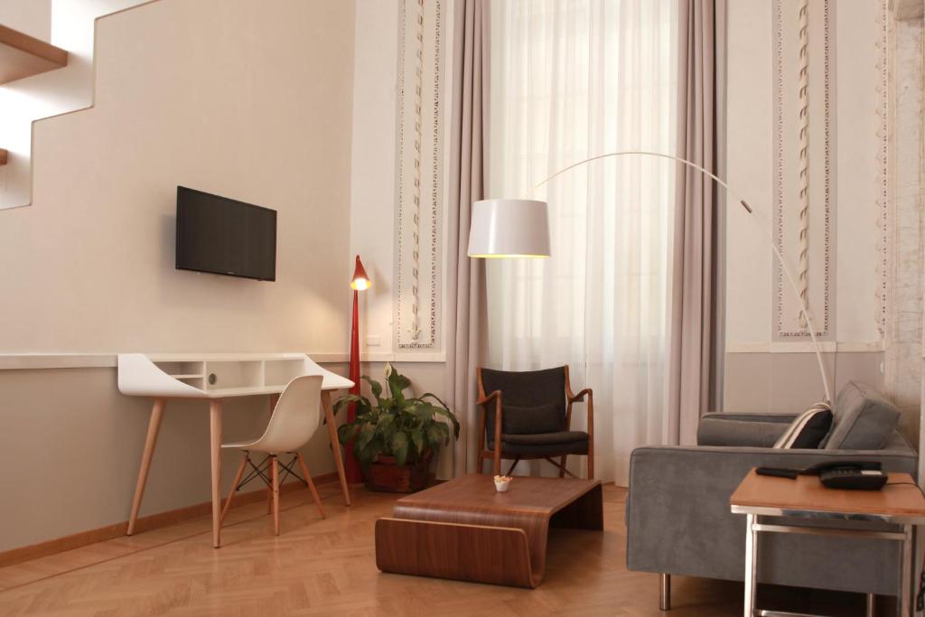 Двухместный (Улучшенный двухместный номер с 1 кроватью) отеля Hotel Le Nuvole Residenza d'Epoca, Генуя