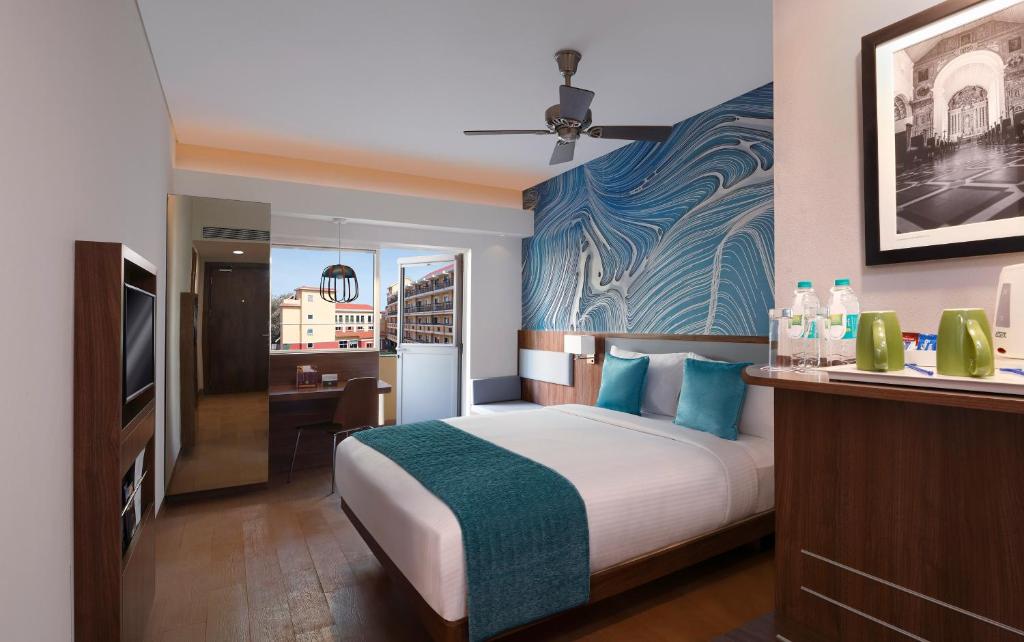 Двухместный (Номер Делюкс с кроватью размера «queen-size» и дополнительными удобствами) отеля ibis Styles Goa Calangute - An AccorHotels Brand, Калангут