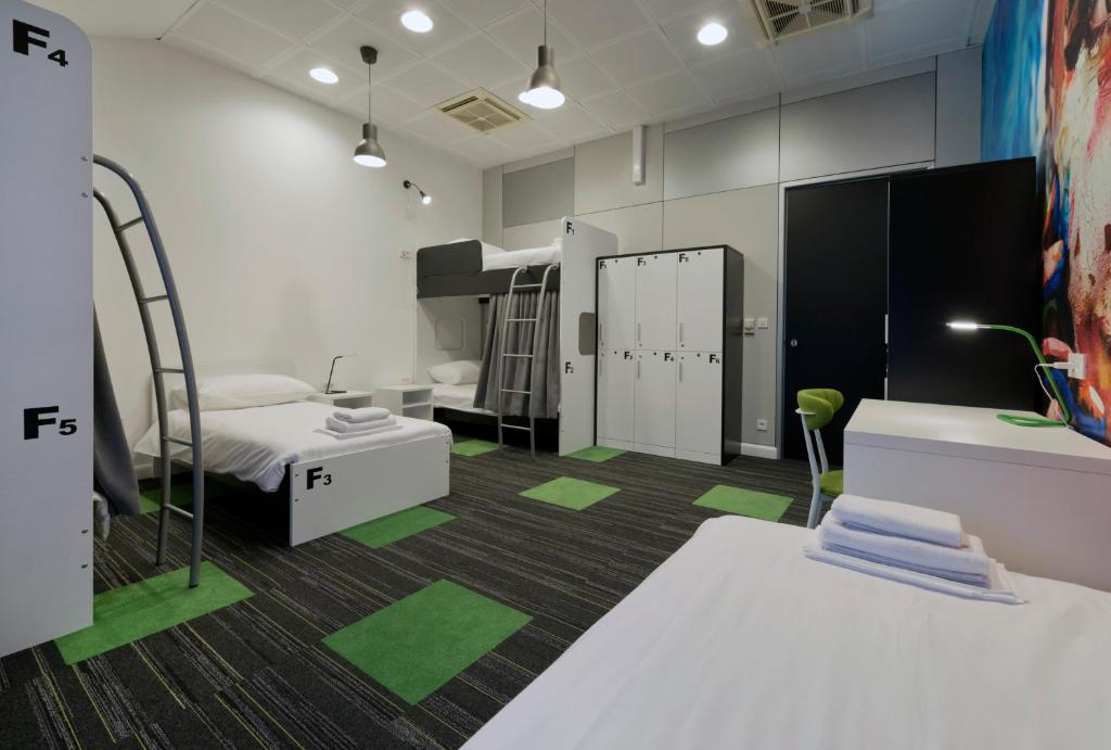 Номер (Спальное место на двухъярусной кровати в общем номере для мужчин и женщин) хостела Hostel 365 For U, Дубровник