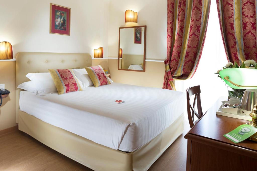 Двухместный (Небольшой двухместный номер с 1 кроватью) отеля Best Western Plus Hotel Milton, Рим