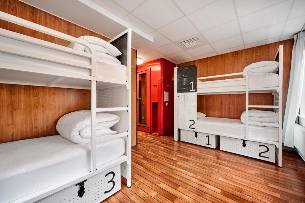 Четырехместный (Отдельный номер с 4 кроватями) хостела Generator Stockholm, Стокгольм