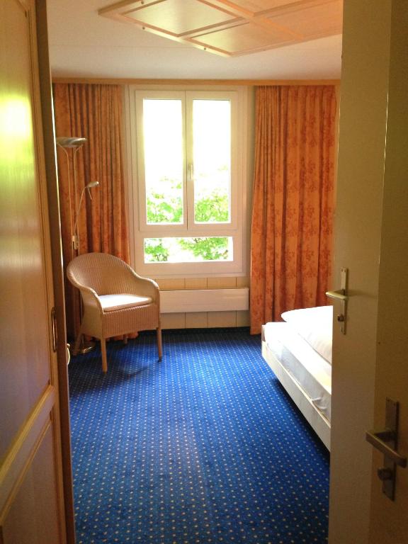 Одноместный (Одноместный номер - Северная сторона без балкона) отеля Hotel Bellevue-Wengen, Венген