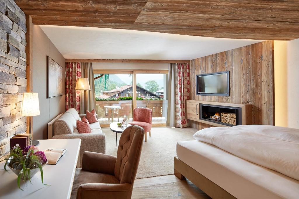 Сьюит (Люкс «Хайматгефюль») отеля Superior Alpine Wellnesshotel Karwendel, Визинг