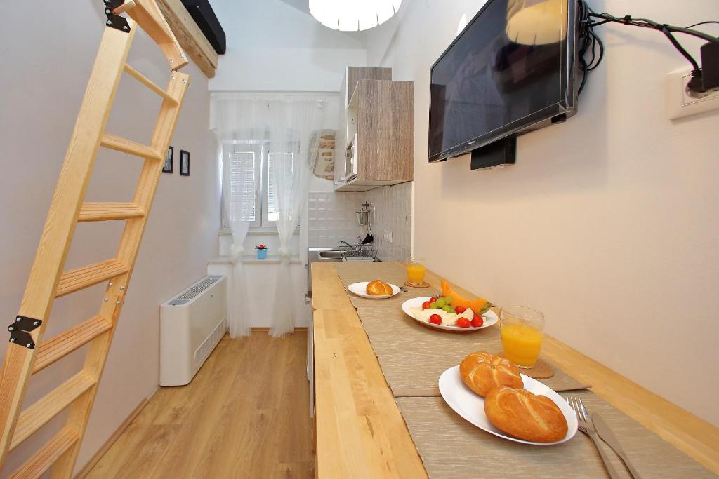 Студио (Номер-студио - Двухуровневый), Guverna New City Accommodation