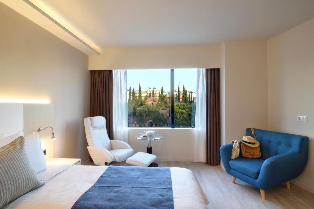 Двухместный (Улучшенный двухместный номер с 1 кроватью или 2 отдельными кроватями) отеля Athens Avenue Hotel, Афины