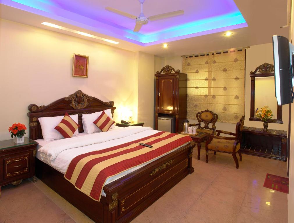 Двухместный (Двухместный номер Делюкс с 1 кроватью или 2 отдельными кроватями) отеля Hotel Sita International, Нью-Дели