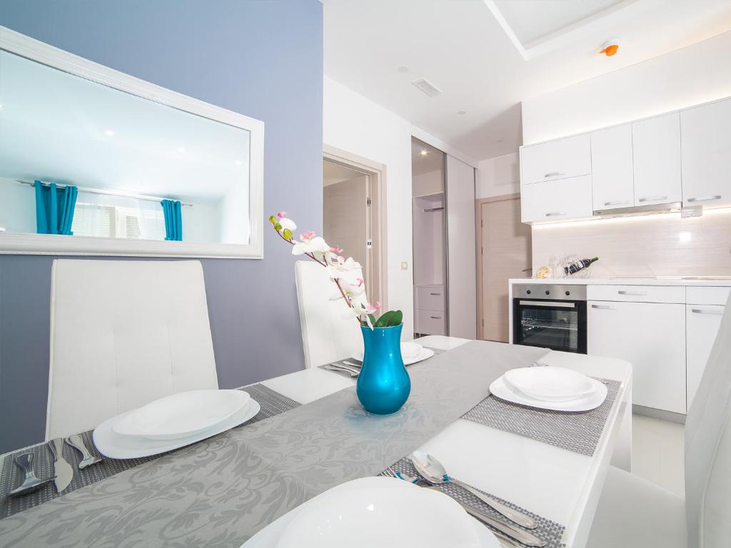 Апартаменты (Апартаменты с 2 спальнями, балконом и видом на море), Sea Point Apartments