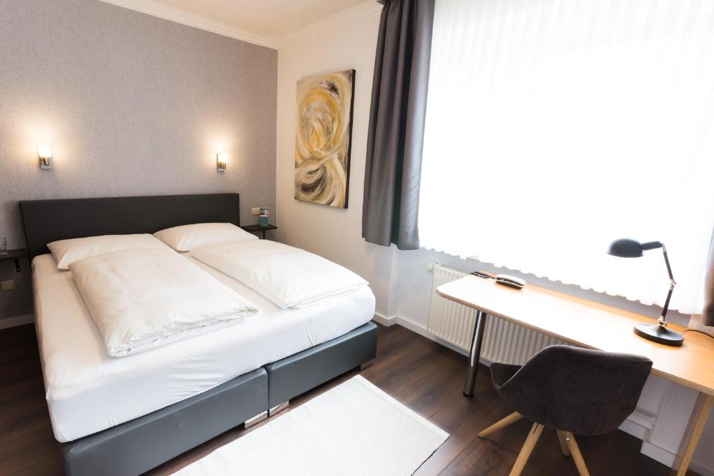 Двухместный (Двухместный номер эконом-класса с 1 кроватью) отеля Hotel Villa Solln, Мюнхен