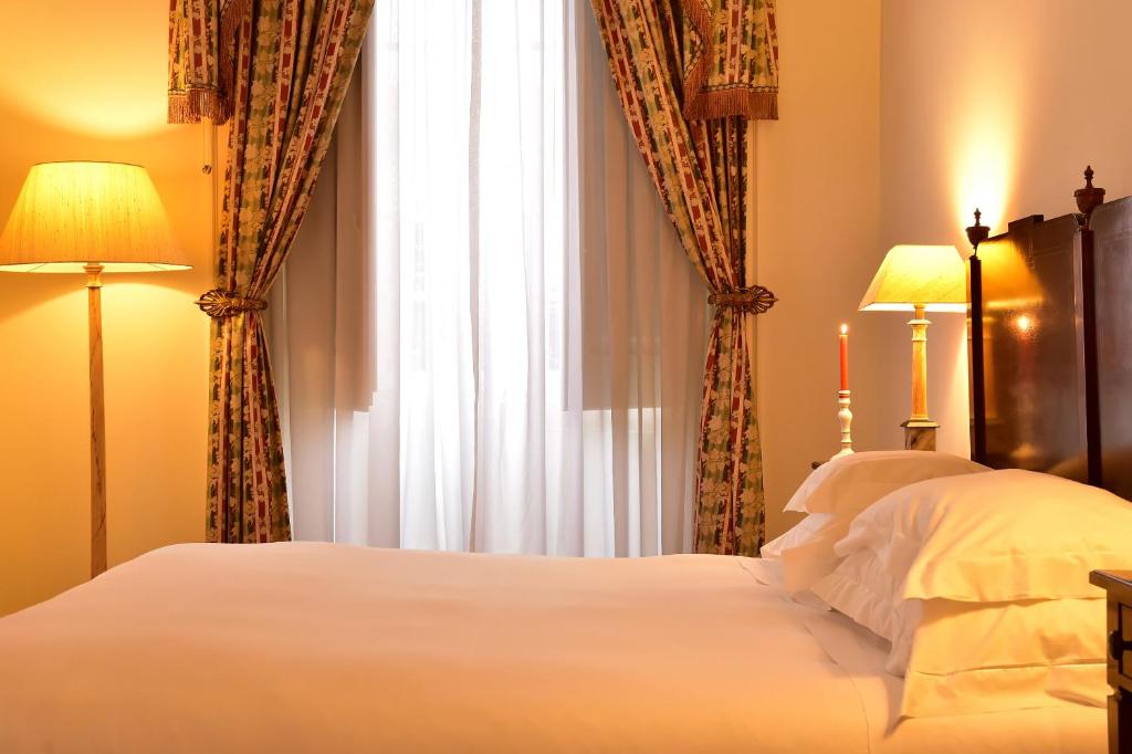 Двухместный (Стандартный двухместный номер с 1 кроватью или 2 отдельными кроватями) отеля Pousada Palacio de Queluz, Лиссабон