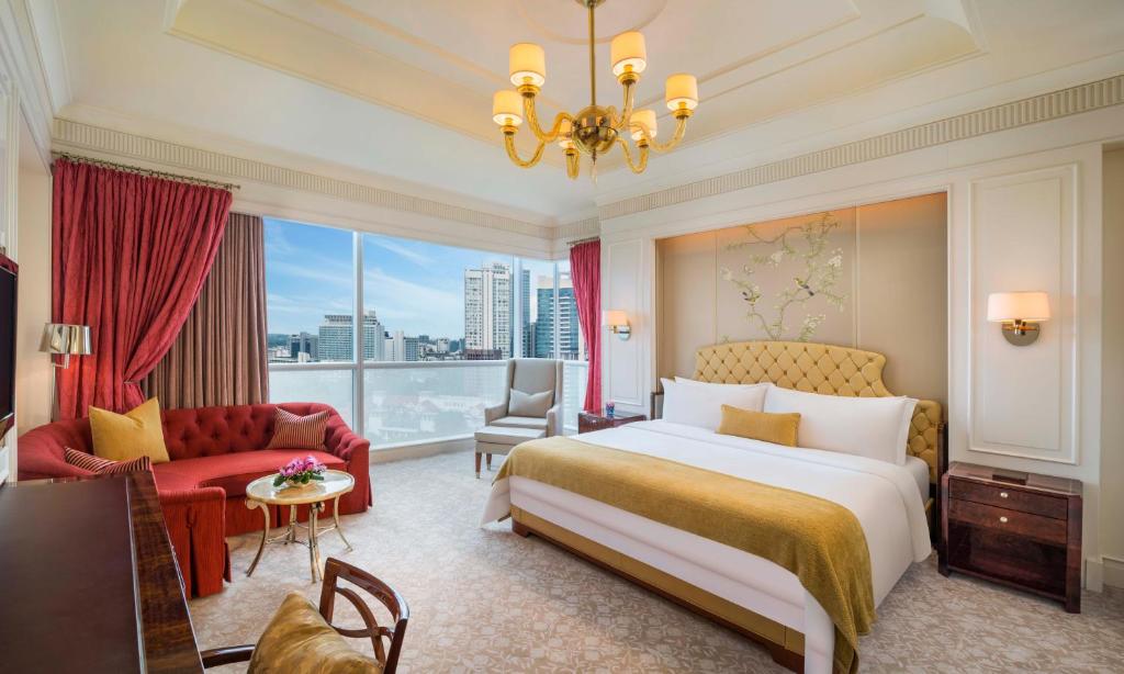 Двухместный (Номер Делюкс «Гранд» с кроватью размера «king-size») отеля The St. Regis Singapore, Сингапур (город)