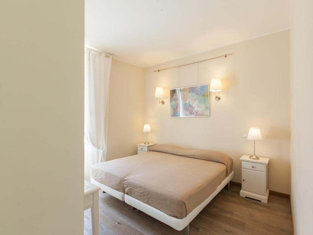 Двухместный (Улучшенный двухместный номер с 1 кроватью или 2 отдельными кроватями) гостевого дома Residenza Maritti ContemporarySuite, Рим