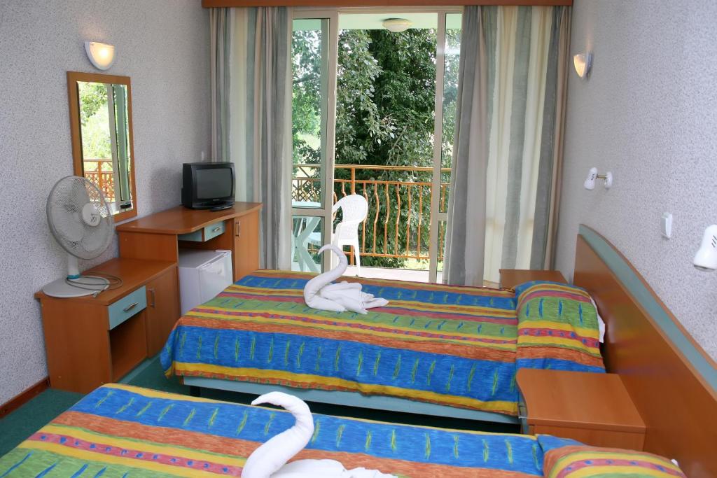 Двухместный (Двухместный номер с 1 кроватью или 2 отдельными кроватями и балконом) отеля Hotel Kristel Park - All Inclusive Light, Кранево