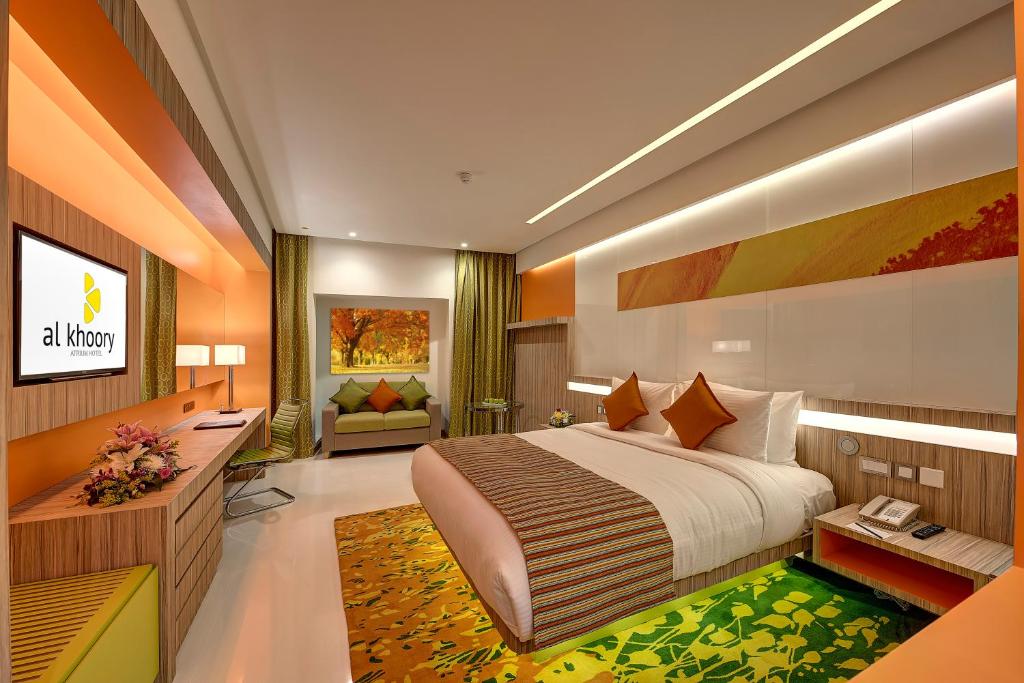 Двухместный (Улучшенный двухместный номер с 1 кроватью или 2 отдельными кроватями) отеля Al Khoory Atrium, Дубай