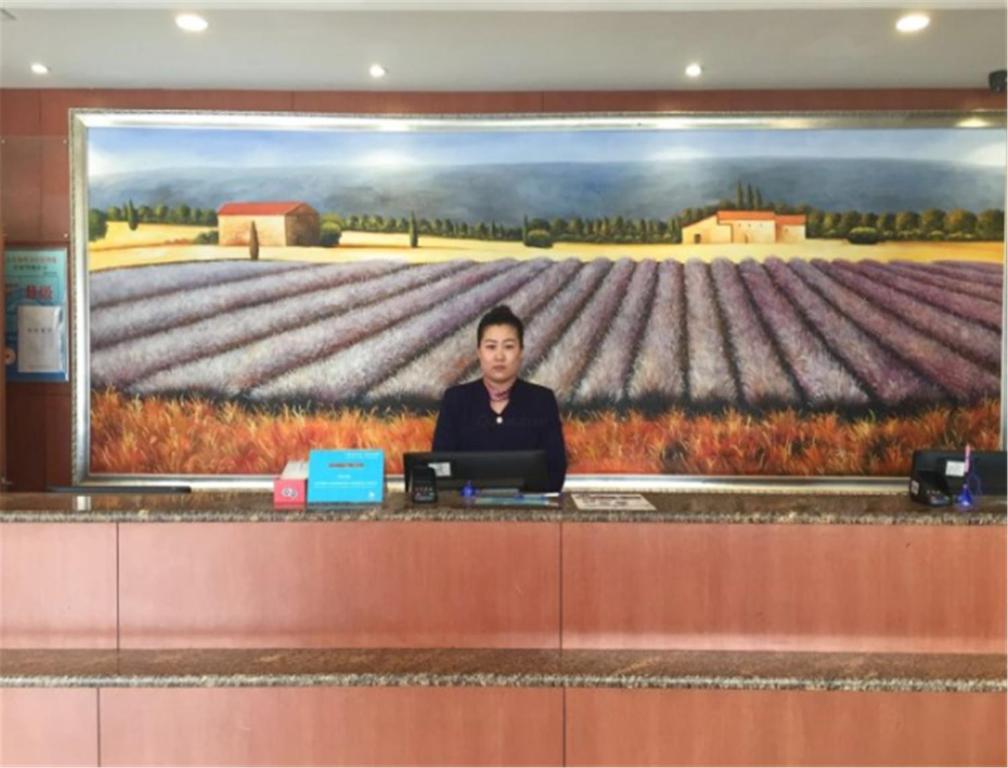 Отель Hanting Express Dalian Development Zone Wanda Plaza, Цзиньчжоу