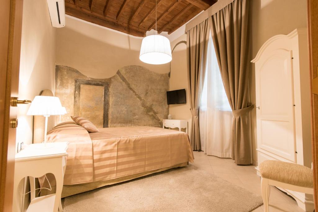 Апартаменты (Представительские апартаменты с 2 спальнями и 2 ванными комнатами) апартамента Residenza Marchesi Pontenani, Флоренция
